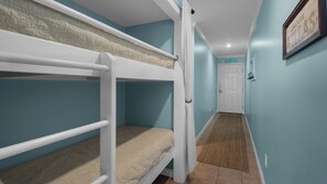 Condo, várias camas, sacada, vista para o oceano (Mistral 10) | Parte interna