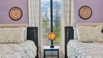 3 bedrooms, iron/ironing board, WiFi, bed sheets