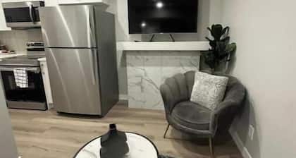 Luxurious, Cozy and Sparkling Suite
