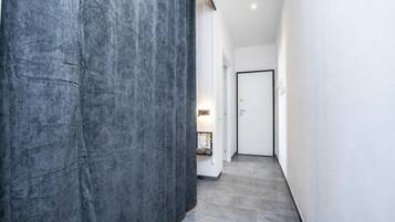 Studio Familial, balcon (Always Traveling Near The City Center) | Intérieur