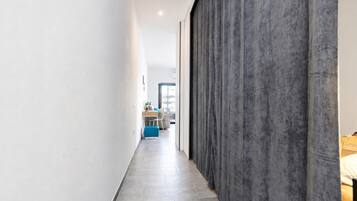 Family Studio, Balcony (Always Traveling Near The City Center) | Bahagian dalam