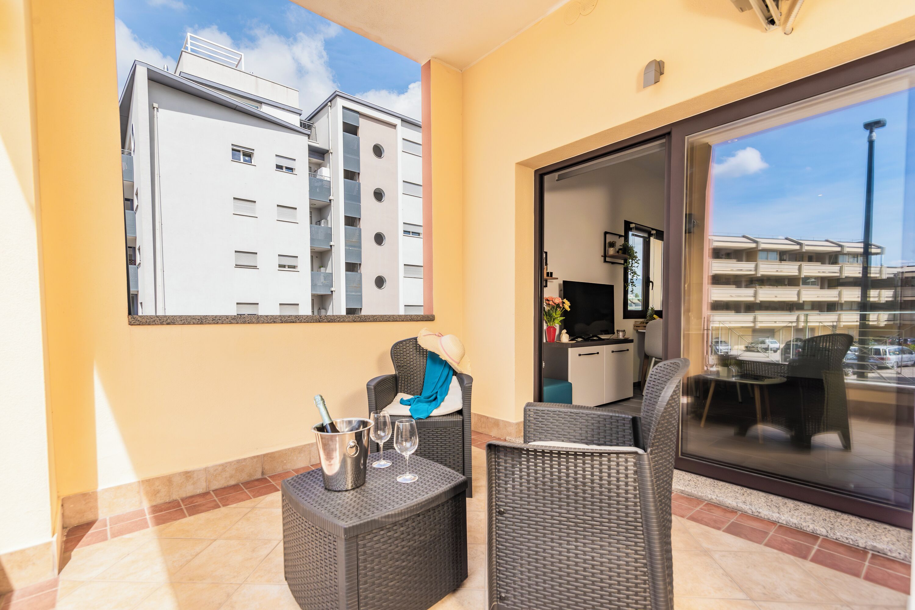 Familiestudio (Always Traveling Near The City Center) | Terrasse/patio