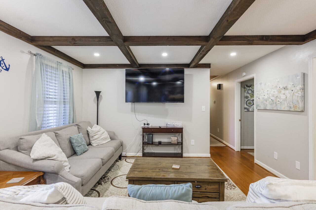 智能电视、电子游戏、立体声音响