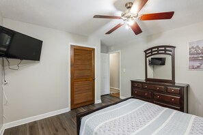3 chambres, fer et planche à repasser, Wi-Fi gratuit, draps fournis