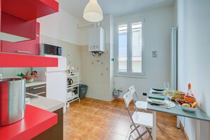 Family Apartment, Multiple Bedrooms (Serendipity Spiaggia E Porto Sole) | Private kitchen