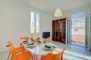 Family Apartment, Multiple Bedrooms (Serendipity Spiaggia E Porto Sole) | Dining - Serendipity Spiaggia E Porto Sole (Sanremo)