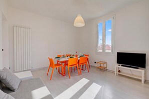 Apartemen Keluarga, 2 kamar tidur, balkon (Serendipity Spiaggia E Porto Sole) | Tempat makan