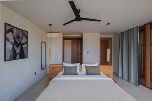 Design Villa, Garden View | 3 bedrooms, Egyptian cotton sheets, premium bedding, bed sheets - Mona Bingin (Pecatu)