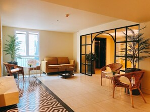 Sala de estar en el lobby