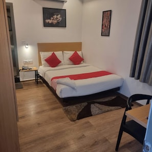 Chambre simple Deluxe | Accès au Wi-Fi (inclus), literie fournie