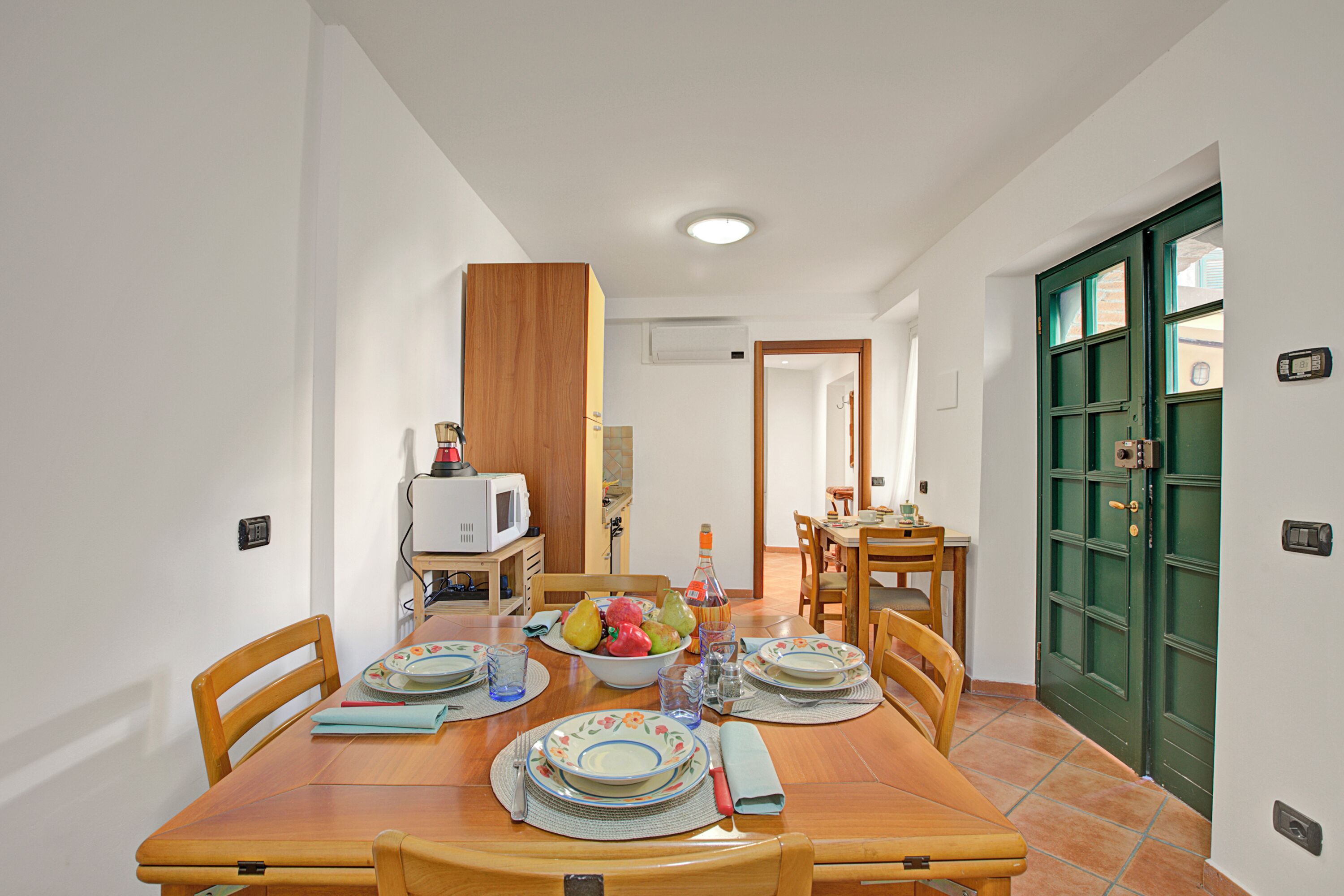 Family Apartment, Multiple Bedrooms (Queen Elena Home Centro Sanremo) | Dining