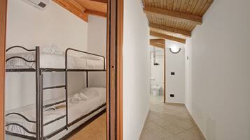 Family Apartment, 2 Bedrooms (Queen Elena Home Centro Sanremo) | 2 bedrooms, iron/ironing board, free WiFi, bed sheets