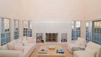 Villa, aan de binnenplaats | Woonruimte