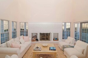 Villa, Courtyard Area | Living area - Villa Victoria (Bridgehampton)