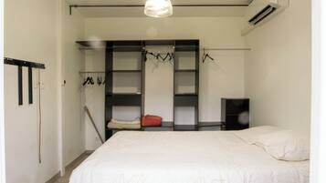 1 chambre, fer et planche Ă repasser, Wi-Fi, draps fournis