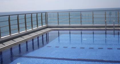 Spectacular sea view apartment with a great central location.