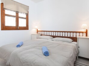 1 chambre, bureau, fer et planche Ă repasser, Wi-Fi