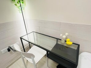 Interior - 5mins to Austin MTR, West Kowloon station (Jordan)