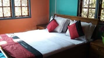 Standard Double Room | Free WiFi, bed sheets