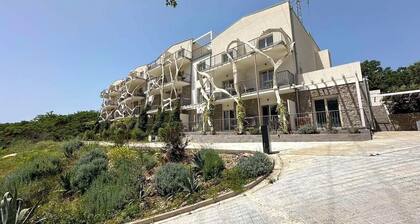 Uphill 2 BDR Ap With Sea View