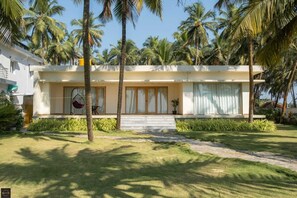 Exterior - Reunion Ocean Elite-Beach Houses (Thonse West)