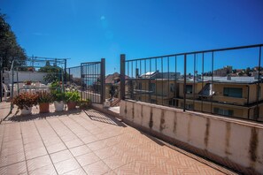 Property grounds - Sea View Historic Center (Sanremo)