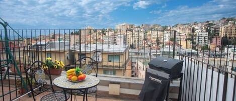 Tempat makan outdoor