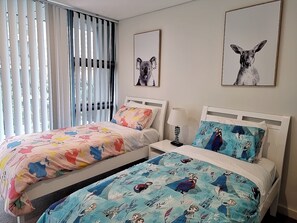 2 chambres, bureau, fer et planche à repasser, Wi-Fi gratuit