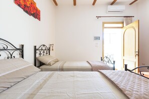 1 habitación y ropa de cama 