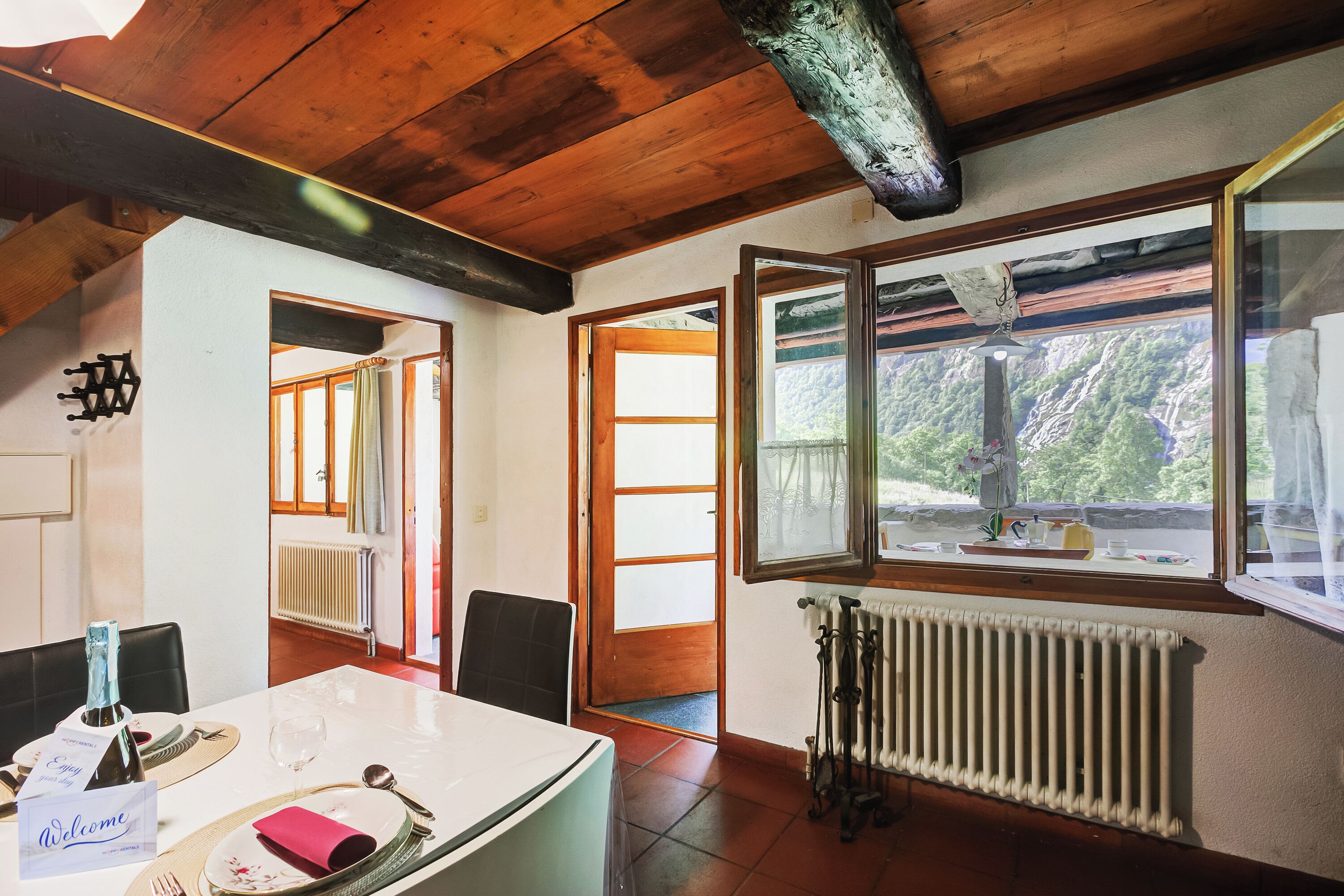 Familienchalet, Mehrere Schlafzimmer, Bergseite (Rustico Val Bavona house) | Speisen