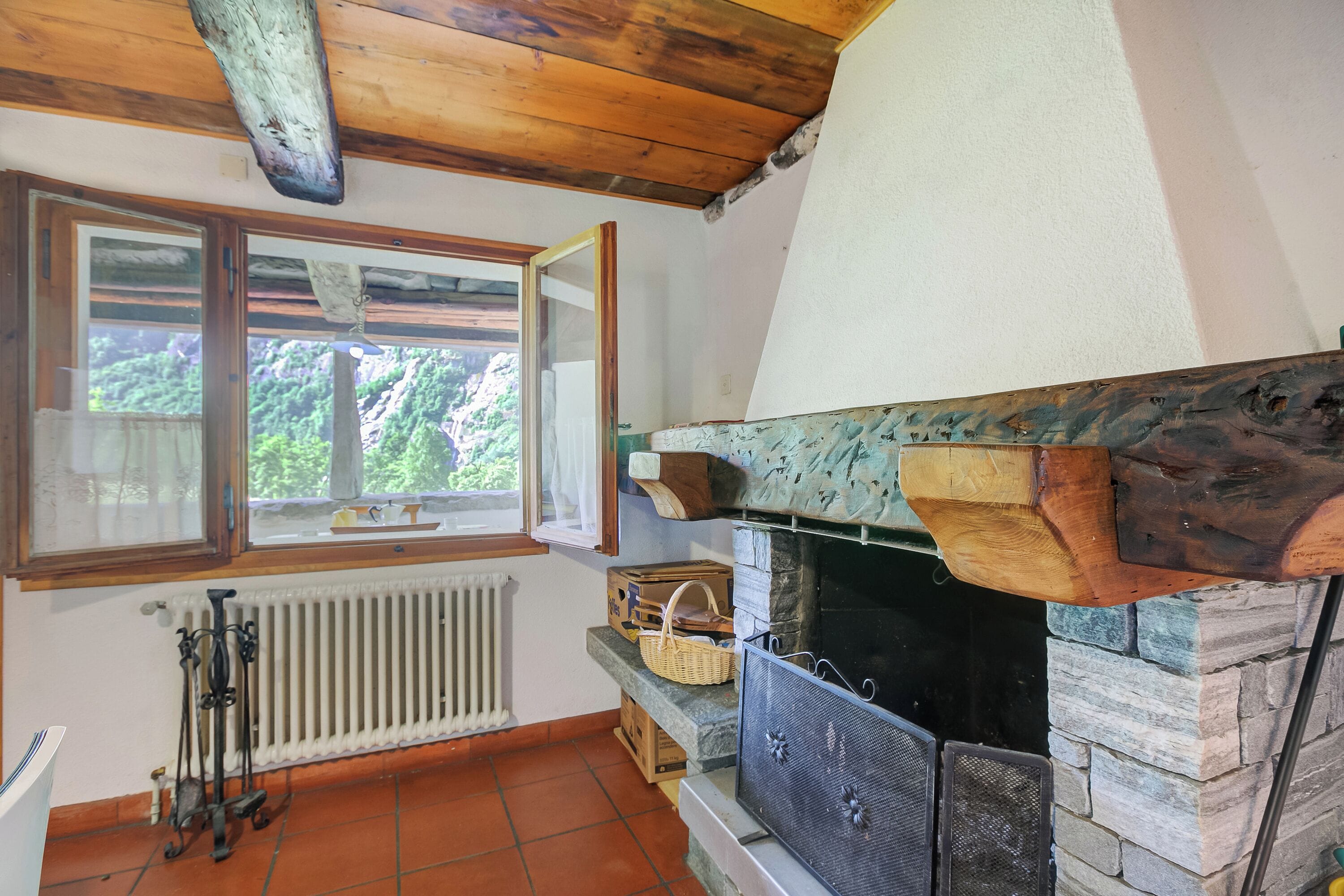 Familienchalet, Mehrere Schlafzimmer, Bergseite (Rustico Val Bavona house) | Innenbereich