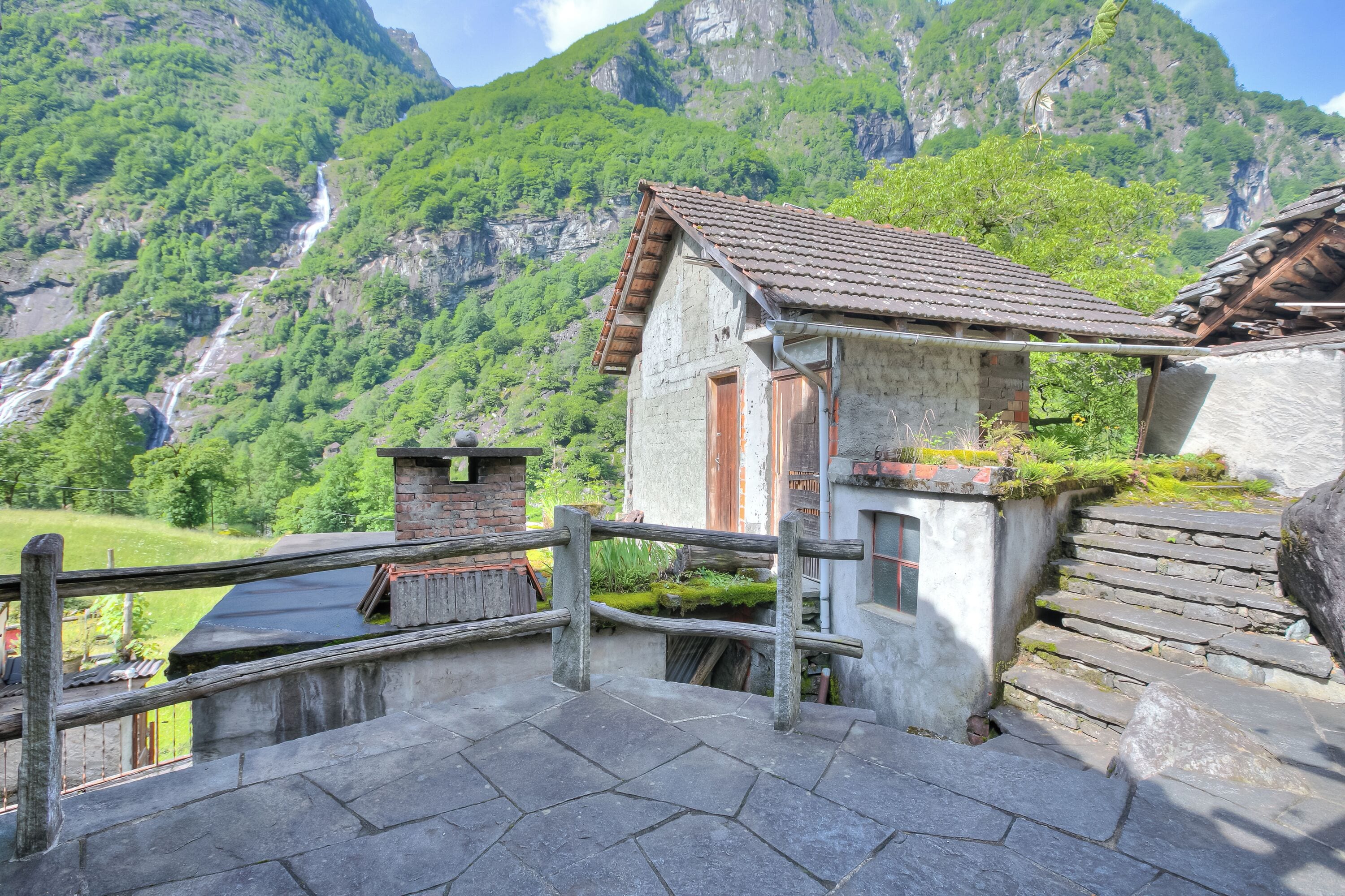 Familienchalet, Mehrere Schlafzimmer, Bergseite (Rustico Val Bavona house) | Unterkunftsgelände