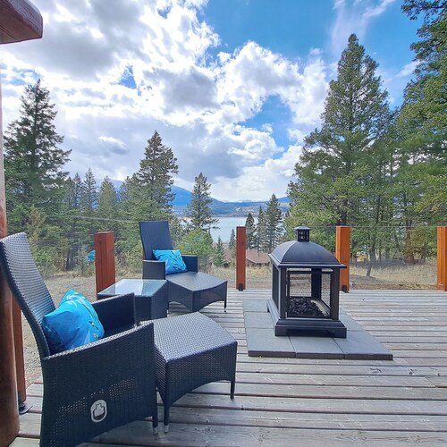 Charming Cabin / Close to Lake / Fire Pit / 3 BDRM