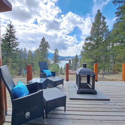 Charming Cabin / Close to Lake / Fire Pit / 3 BDRM