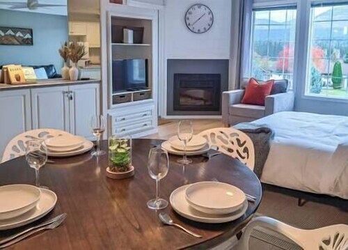 Cozy 1 bedroom / Accessible / Mtn View / Modern
