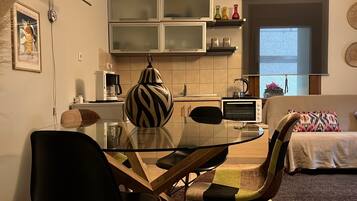 Habitación, 1 habitación, vista al jardín | Interior