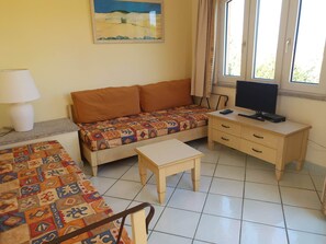 Apartamento, 1 habitación, fumadores, patio | Servicio de la habitación