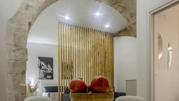 Apartment, 1 Bedroom | Dining