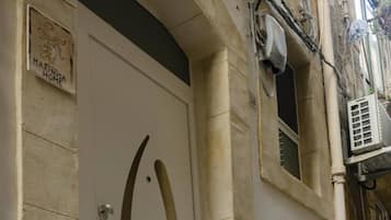 Apartment, 1 Bedroom | Perincian bahagian luar