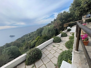 Villa, 1 chambre, fumeur, patio | Terrain de l’hébergement 