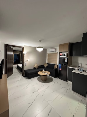 Apartment, 1 Bedroom, Accessible, Smoking | Room amenity