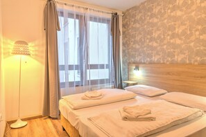 Departamento superior, balcón | Espacio para trabajar con laptop, cortinas blackout y insonorización 