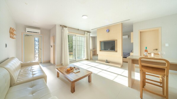 Rom – basic, 1 soverom (Happy 02) | 1 soverom og wi-fi (inkludert)