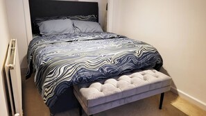 1 soverom, strykejern/-brett, wi-fi (inkludert) og sengetøy