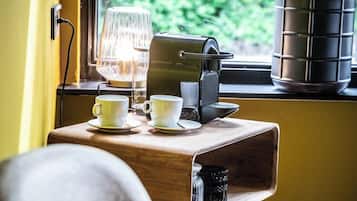 Phòng đôi tiện nghi đơn giản, phòng tắm riêng, quang cảnh sân vườn | Cà phê và/hoặc dụng cụ pha