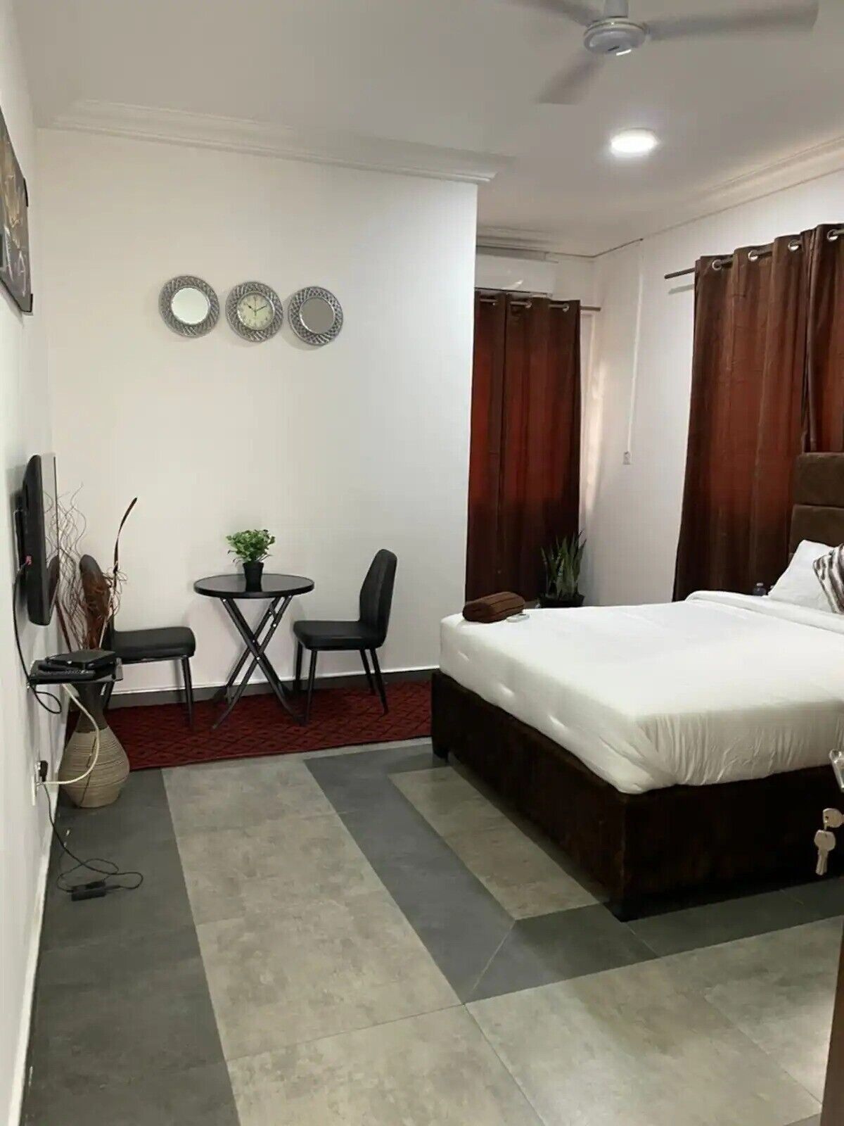 1 chambre, fer et planche à repasser, Wi-Fi, draps fournis