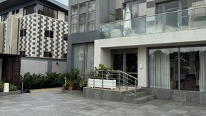 Unclassified image, 4 of 35, button - The Palms by Eagles Airport Residential (Accra)