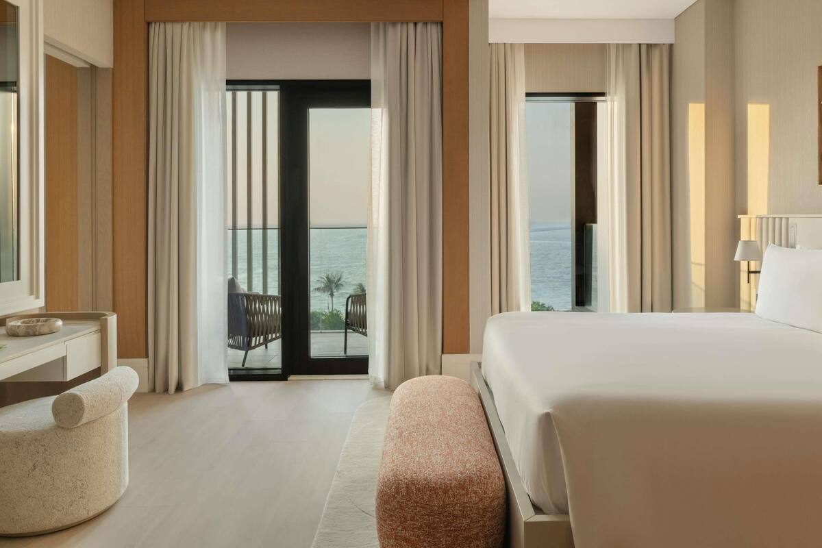Waking Eclipse One Bedroom Suite - Sea View | Premium bedding, down comforters, minibar, in-room safe