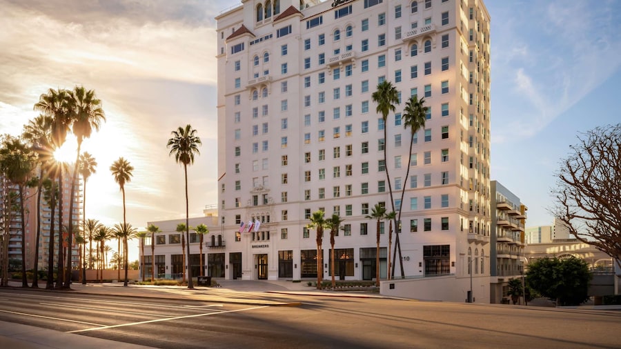 Fairmont Breakers Long Beach