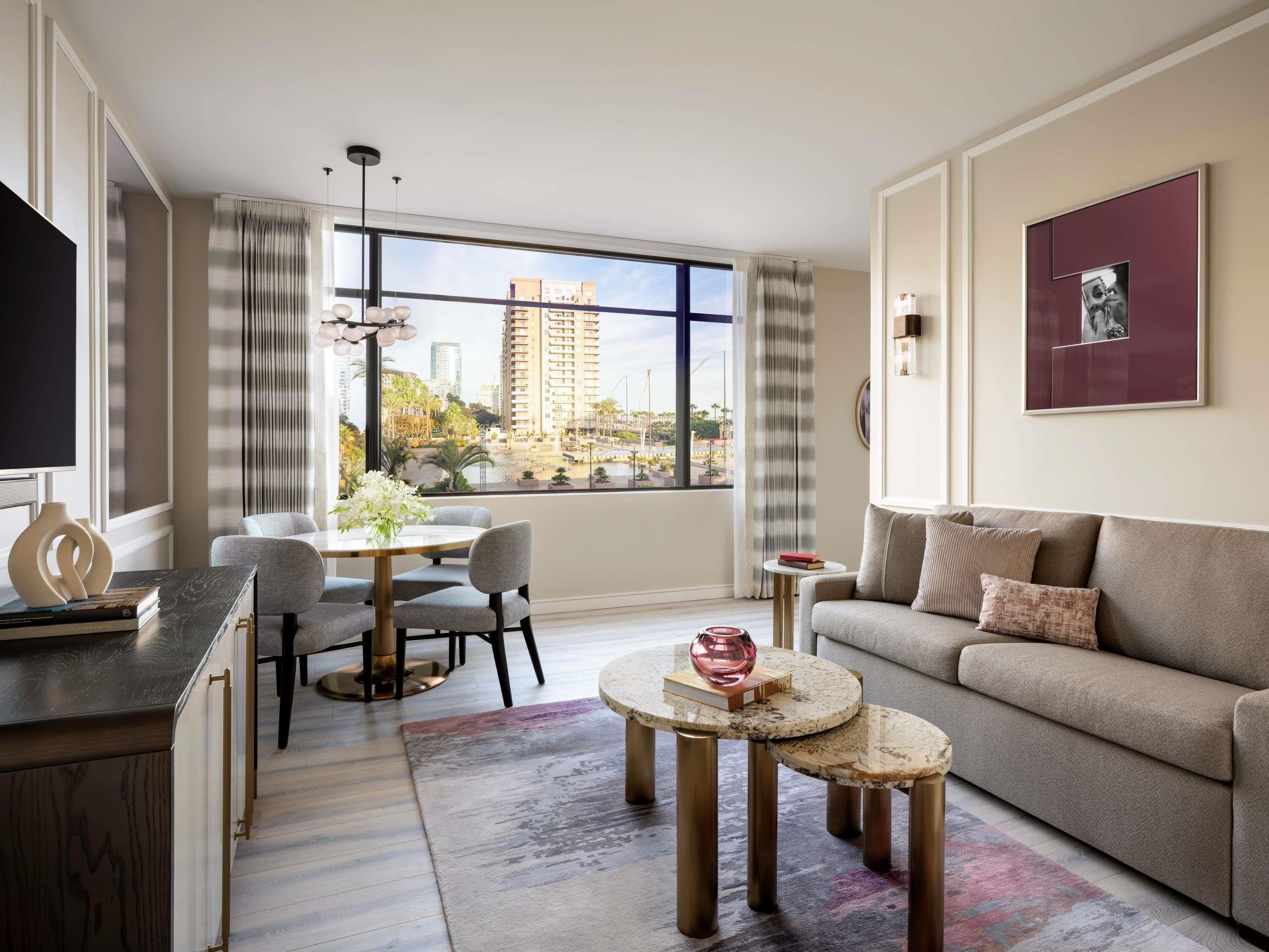 เครื่องนอนป้องกันสารก่อภูมิแพ้, โต๊ะทำงาน, พื้นที่ทำงานแบบใช้แล็ปท็อป